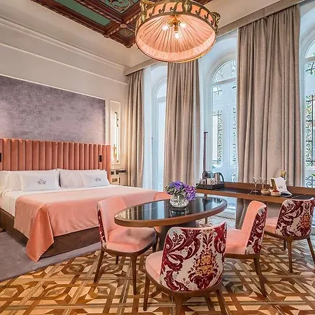 Отель Rh Palacio Gran V A Гранада